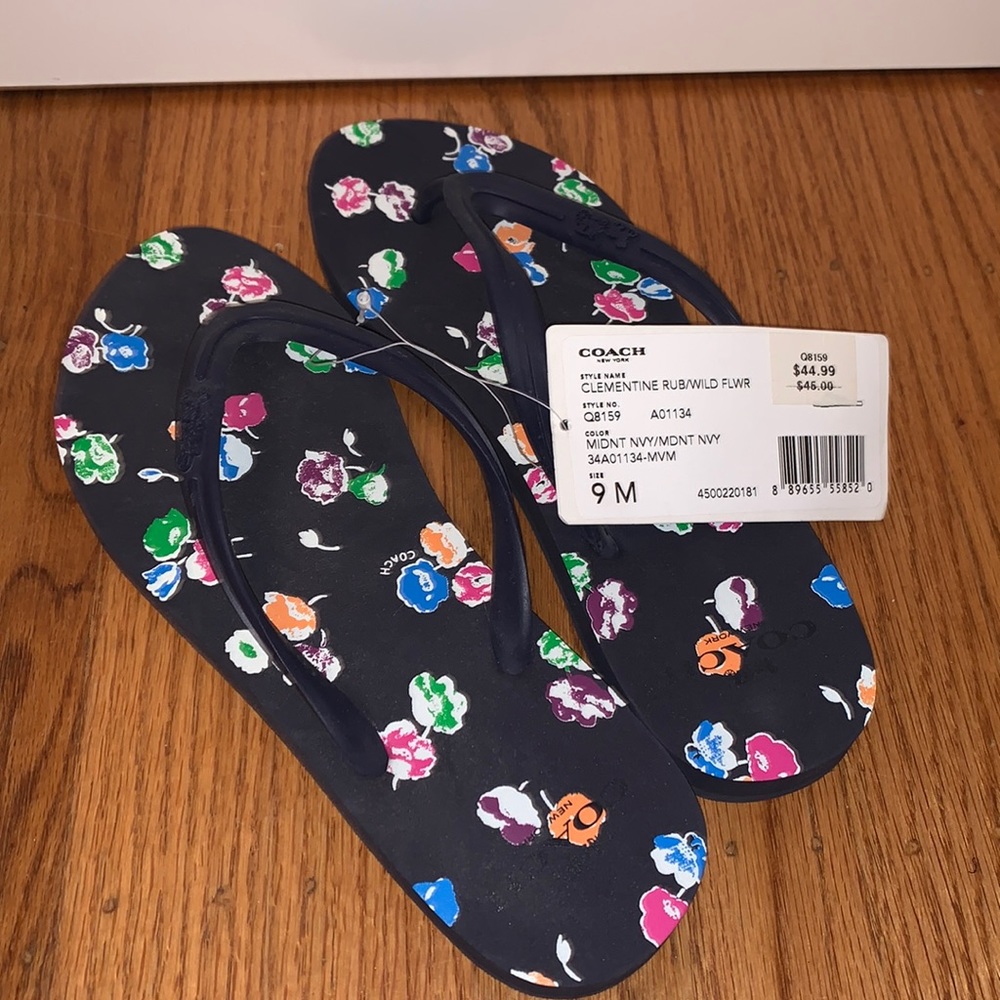 Coach Flip Flops! 💙💐